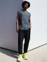 SLEEVELESS