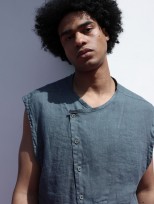 SLEEVELESS