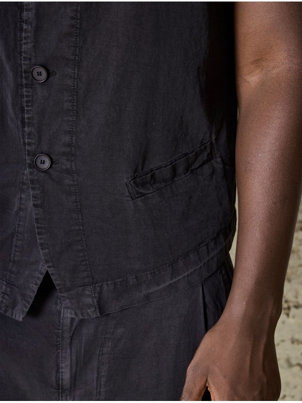 VEST VEST
